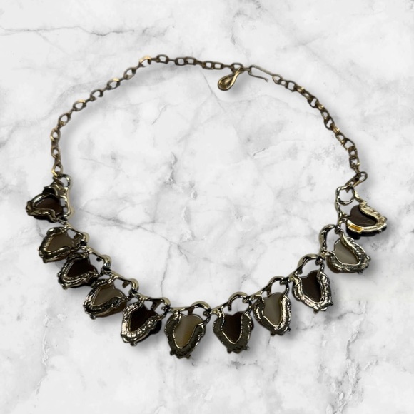 💎💟 Vintage Leaves Charm Necklace - Picture 3 of 11